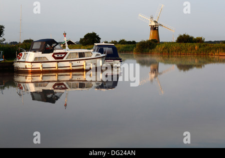 An early morning view on the Norfolk Broads at the entrance to Thurne Dyke, Norfolk, England, United Kingdom. Stock Photo