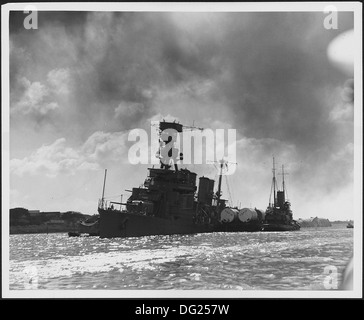 USS Raleigh Pearl Harbor Stock Photo - Alamy