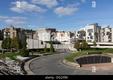 City of Edinburgh, Scotland. View of the Scottish Parliament building from the steps of the Our Dynamic Earth Science Centre. Stock Photo