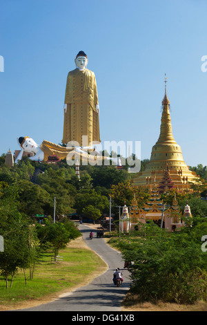 Bodhi Tataung, the world's tallest standing Buddha at 424 feet, near Monywa, Monywa Region, Myanmar (Burma), Asia Stock Photo