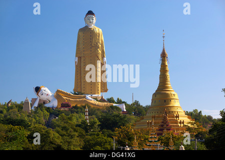 Bodhi Tataung, the world's tallest standing Buddha at 424 feet, near Monywa, Monywa Region, Myanmar (Burma), Asia Stock Photo