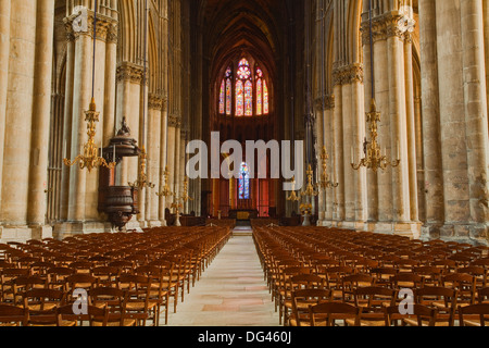 The gothic nave of Notre Dame de Reims cathedral, UNESCO World Heritage Site, Reims, Champagne-Ardenne, France, Europe Stock Photo