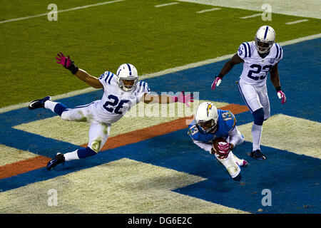 San Diego, California, USA. 14th Oct, 2013. San Diego Chargers KEENAN ALLEN makes a touchdown catch in front of Indianapolis Colts DELANO HOWELL and VONTAE DAVIS (23) at Qualcomm Stadium. The Chargers won 19-9. © KC Alfred/ZUMAPRESS.com/Alamy Live News Stock Photo