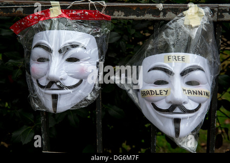 FREE BRADLEY MANNING AnonymouS Guy Fawkes MASK Stock Photo - Alamy