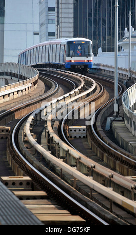 BTS Skytrain at Ratchathewi in Bangkok, Thailand Stock Photo - Alamy