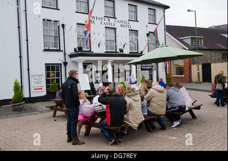 Visitors outside The Castle Hotel during Llandovery Sheep Festival Llandovery, Carmarthenshire, South West Wales, UK Stock Photo