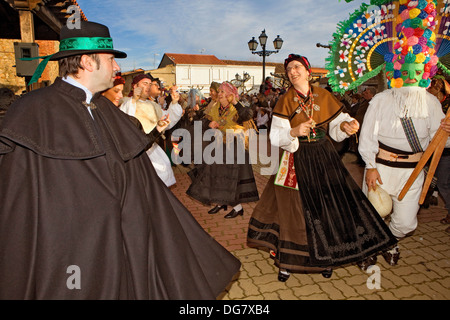 Antruejo (Carnival).Dancing. Llamas de la Ribera. LeÃ³n. Castilla y LeÃ³n. Spain Stock Photo