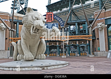 Detroit, Michigan, USA - August 30, 2020: Tiger Statue At The Entrance Of Comerica  Park Stadium, Home Of The Detroit Tigers Team. Stock Photo, Picture and  Royalty Free Image. Image 162225160.