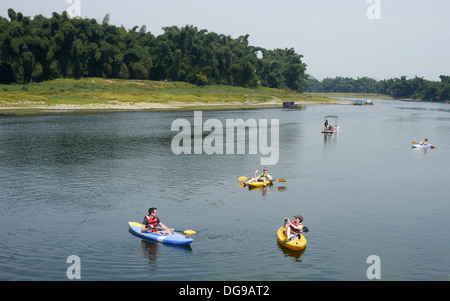 China, Yangshuo County, Kayaking on Li River Stock Photo