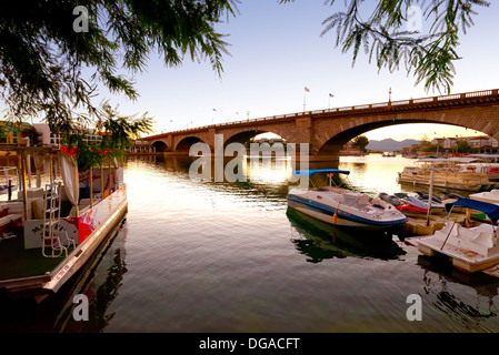 London Bridge at Lake Havasu Stock Photo - Alamy