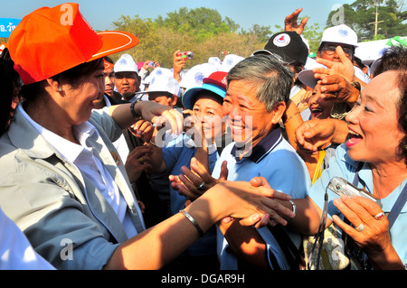 The Thai prime minister, Yingluck Shinawatra and her supporters Stock Photo