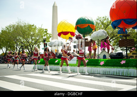 Cheerleaders for the Washington Wizards in the National Cherry Blossom  Festival Parade, Washington DC Stock Photo - Alamy