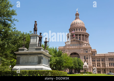 Texas State Capitol building and confederate soldiers monument Austin USA Stock Photo