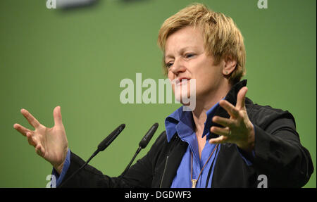 Berlin, Germany. 18th Oct, 2013. Member of the parliamentary group of the Green Party at the Bundestag, Renate Kuenast, speaks at the party conference of Alliance 90/The Greens in the Velodrom in Berlin, Germany, 18 October 2013. Around 800 delegates gathered to discuss their weak results in the German general election in September and to elect their new party leadership. Photo: Bernd Von Jutrczenka/dpa/Alamy Live News Stock Photo