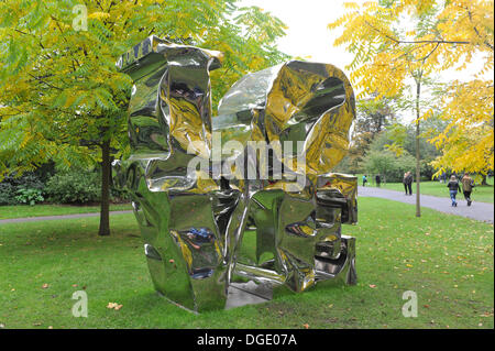 Regents Park, London, UK. 19th October 2013. Love, 2012 by Gimhongsok at the Frieze Art Fair. Credit:  Matthew Chattle/Alamy Live News Stock Photo