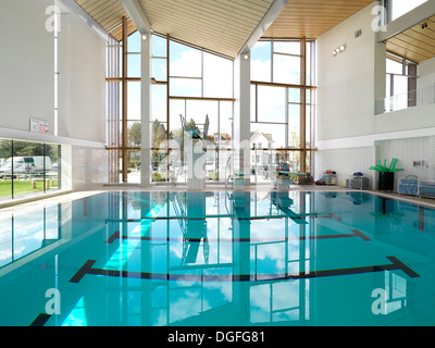 Splashpoint Leisure Centre, Worthing, United Kingdom. Architect: Wilkinson Eyre Architects, 2013. Internal view of diving pool. Stock Photo