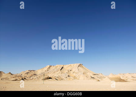 Desert landscape near the Dakhla Oasis, Western Desert, Egypt, Africa Stock Photo