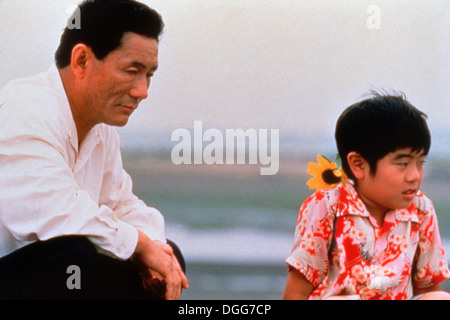 KIKUJIRO 1999) KIKUJIRO NO NATSU ALT) YUSUKE SEKIGUCHI, BEAT TAKESHI, TAKESHI KITANO DIR) KKJO 007 MOVIESTORE COLLECTION LTD Stock Photo