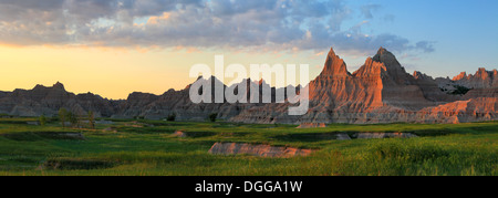 Sunset over Vampire Peaks in Badlands National Park in South Dakota Stock Photo