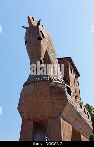 Réplica De Cavalo De Troia No Sítio Arqueológico De Troy Hisarlik