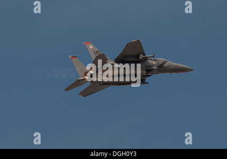 A 391st Fighter Squadron F-15E Strike Eagle soars in the desert sky during exercise Mountain Roundup 2013, at Saylor Creek bomb Stock Photo