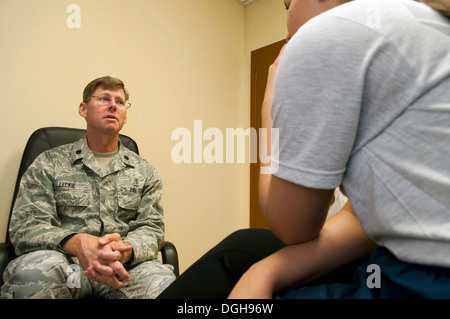 Lt.Col. (Dr.) John Leckie, 376th Expeditionary Medical Group clinical psychiatrist, teaches a class on learning strategies at Transit Center at Manas, Kyrgyzstan, Oct. 19, 2013. Leckie is deployed out of Ramstein Air Base, Germany, and is a native of Davi Stock Photo