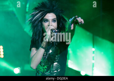 German rock band 'Tokio Hotel' with singer Bill Kaulitz performs a show in  Hamburg, Germany, 28 February 2010. Photo: Bodo Marks Stock Photo - Alamy