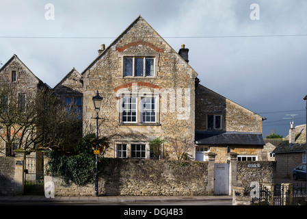 Old house, formerly the Vicarage, in Canon Square Melksham UK with old gas lamp standard Stock Photo