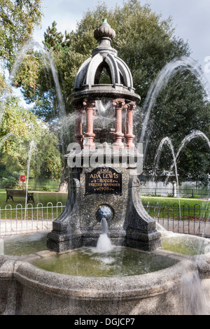 The Ada Lewis water fountain at Bridge Gardens, Maidenhead, Berkshire, England, GB, UK. Erected in 1908. Stock Photo