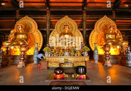 Second largest Buddha statue in the world. Located in Ibiraçu in the state  of Espírito Santo, Brazil. Tourist spot Stock Photo - Alamy