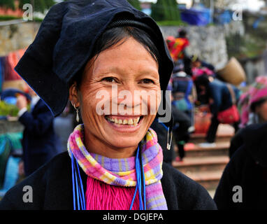 Woman from the Black Hmong ethnic minority group at the market of Sapa or Sa Pa, northern Vietnam, Vietnam, Asia Stock Photo