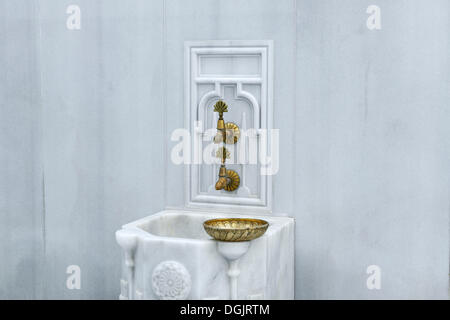 Marble sink at the Haseki Hürrem Sultan Hamam, Ayasofya Hamami, Istanbul, European side, Istanbul Province, Turkey Stock Photo