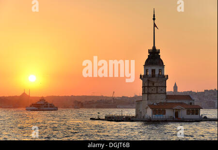 Kiz Kulesi, Maiden's Tower or Leander's Tower, in the Bosphorus at sunset, from Üsküdar, Istanbul, Asian side Stock Photo