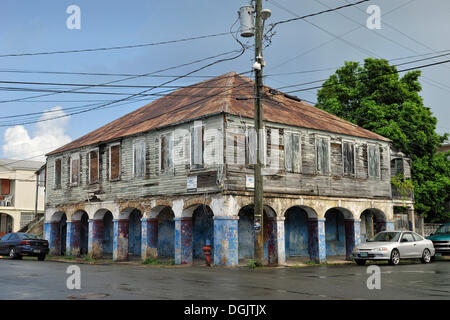 Old house with arcades, in need of renovation, Frederiksted, St. Croix island, US Virgin Islands, USA Stock Photo
