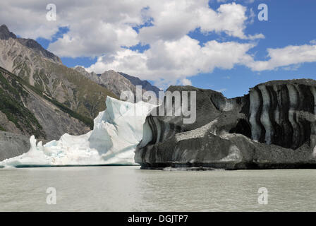 Icebergs on Tasman Lake, Mount Cook National Park, South Island, New Zealand Stock Photo