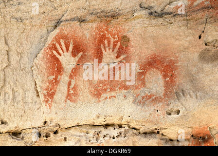 Aboriginal stencil paintings and rock engravings from the tribe of the Karingbal and Bidjara People Stock Photo