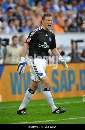 Frank Rost, goalkeeper of HSV, Hamburger SV football club, agitated, shouting, conducting defence Stock Photo