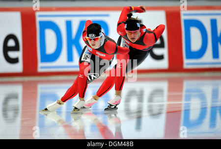 Judith Hesse and Gabriele Hirschbichl, Germany, during training, Essent ISU World Speedskating Championships 2011 Stock Photo
