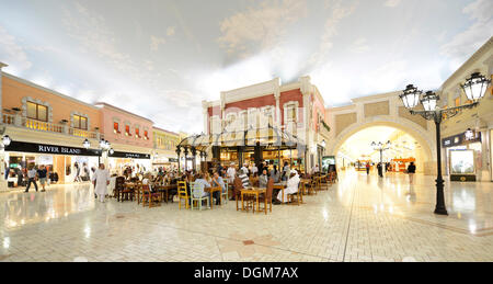 Paul, French bakery and patisserie, River Island shop, luxury shopping centre, Villaggio Mall designed in a Venetian style Stock Photo