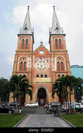 The neo-Romanesque Notre Dame Cathedral, Ho Chi Minh City, Saigon, southern Vietnam, Vietnam, Southeast Asia, Asia Stock Photo