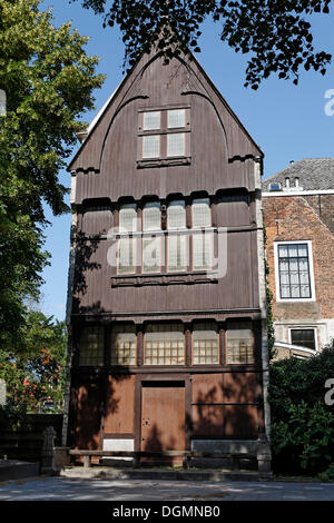 Oldest wooden gable in Middelburg, Walcheren, Zeeland, Netherlands, Europe Stock Photo