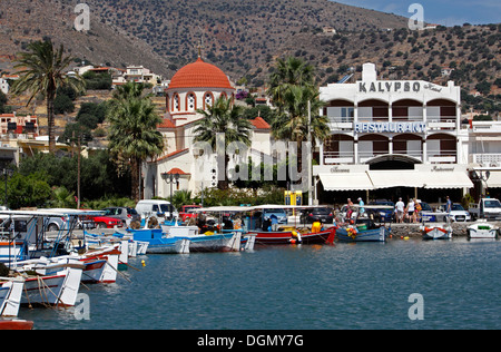 THE PICTURESQUE HARBOUR AT ELOUNDA ON THE GREEK ISLAND OF CRETE. Stock Photo