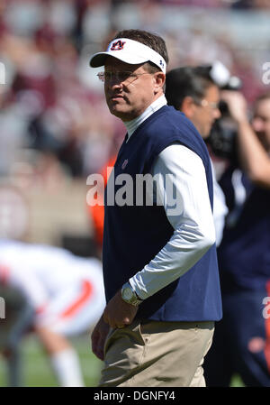 College Station, Texas, USA. 19th Oct, 2013. October 19, 2013: Auburn Tigers Head Coach Gus Malzahn on the field during the NCAA football game between the Auburn Tigers and the Texas A&M University Aggies at Kyle Field Stadium in College Station, Texas. Auburn wins against Texas A&M, 45-41. © csm/Alamy Live News Stock Photo