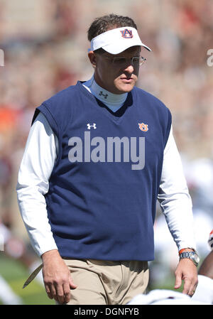 College Station, Texas, USA. 19th Oct, 2013. October 19, 2013: Auburn Tigers Head Coach Gus Malzahn on the field during the NCAA football game between the Auburn Tigers and the Texas A&M University Aggies at Kyle Field Stadium in College Station, Texas. Auburn wins against Texas A&M, 45-41. © csm/Alamy Live News Stock Photo