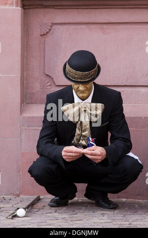 Street performer during a break, Frankfurt am Main, Hesse Stock Photo