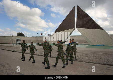 Changing of the guard at the Monumento Nacional aos Combatentes do Ultramar monument, by architect Francisco José Ferreira Stock Photo