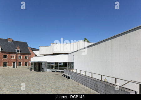 Catholic University of Leuven Arenberg Library, Leuven, Belgium. Architect: Rafael Moneo, 2002. Main entrance to Library, with w