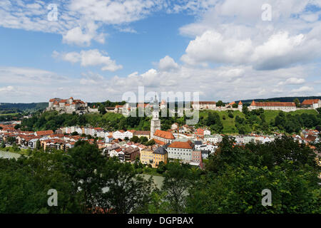 Burghausen, Upper Bavaria, Bavaria, Germany, view from Ach over the Salzach river, Innviertel region, Upper Austria, Austria Stock Photo