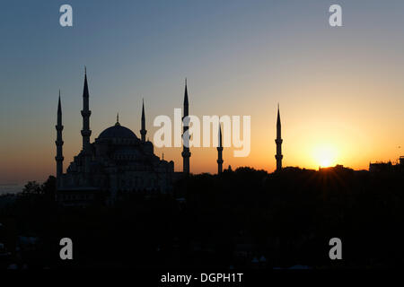 Sunset at The Blue Mosque, Sultanahmet Camii or Sultan Ahmed, and Hagia ...