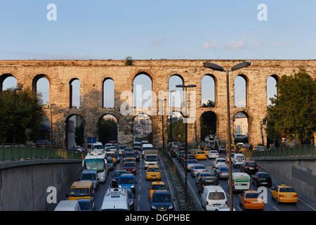 Valens Aqueduct, Atatürk Bulvari, Saraçhane district, Fatih, Istanbul, European side, Istanbul Province, Turkey, European side Stock Photo